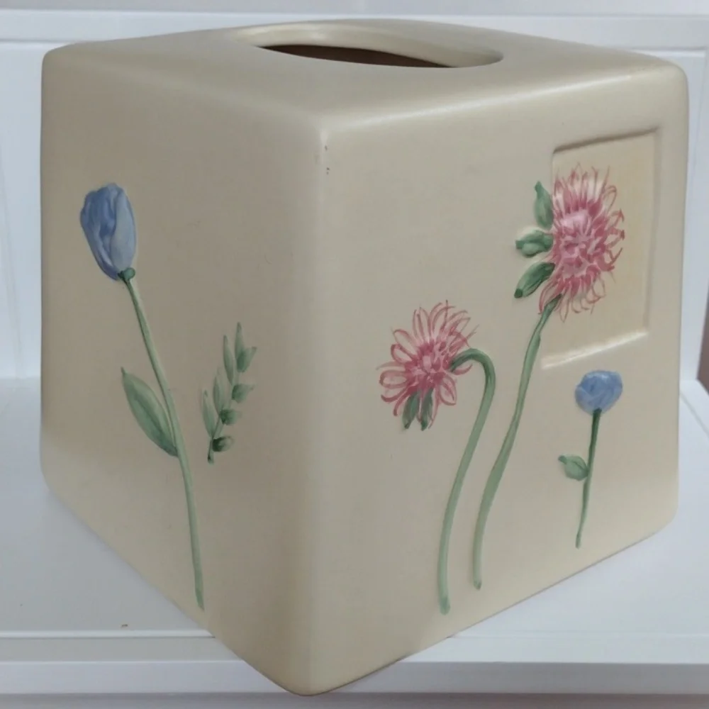 Tissue Holder Ceramic Hand-painted Bisque colored Vintage 6x6 3D flowers